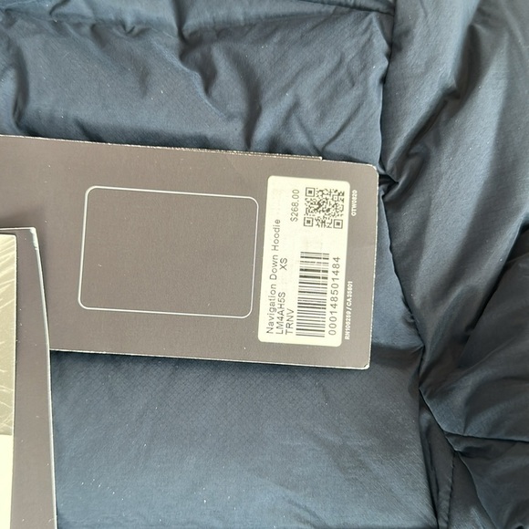 Lululemon Navigation 700-Down-Fill Hoodie - Picture 7 of 10